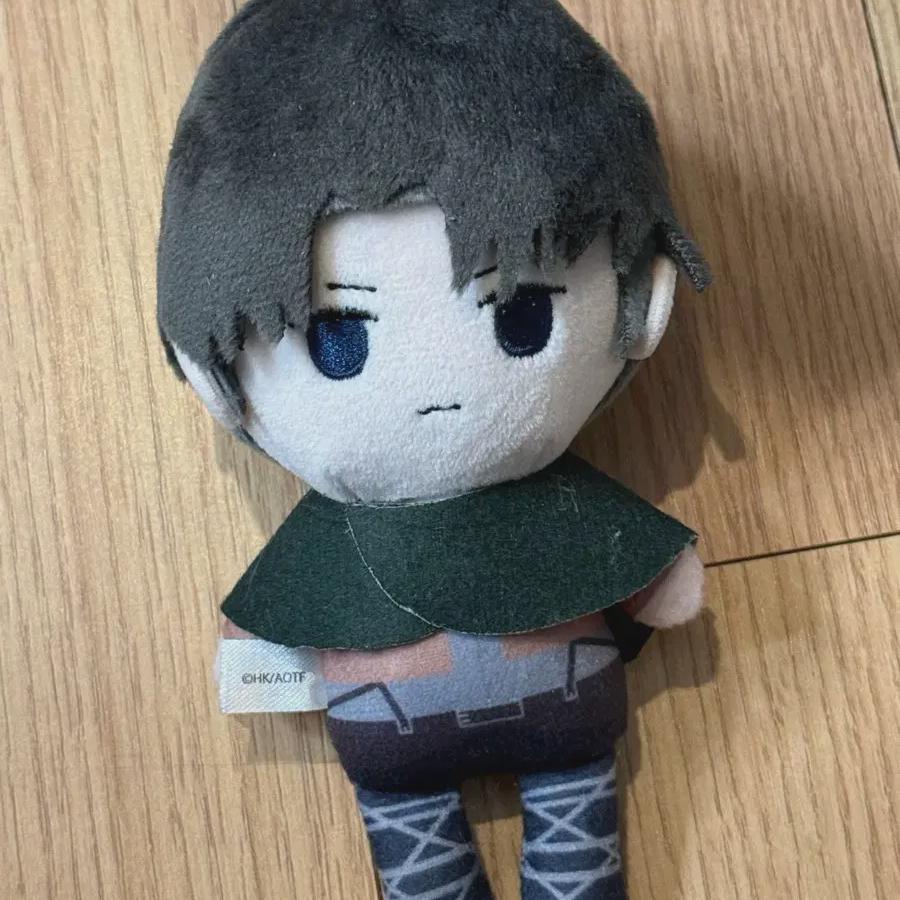 

Атака титанов Атака титанов Атака титанов Леви Пучиху и его сестра кукла