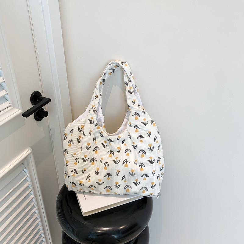 Trendy Large Capacity Fashion Tote Bag For Women Stylish Canvas Shoulder Bag