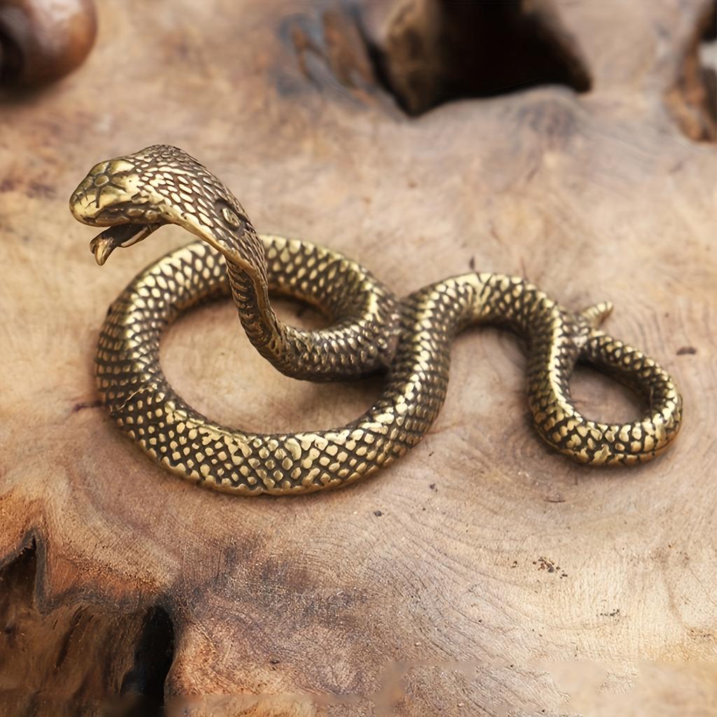3D Retro Style Brass Cobra King Snake Sculpture Courtyard Desktop Decoration Exquisite Reptile Statue Home Decoration Gifts