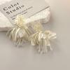 Trendige Französische Retro Weiße Blume Perle Quaste Ohrstecker