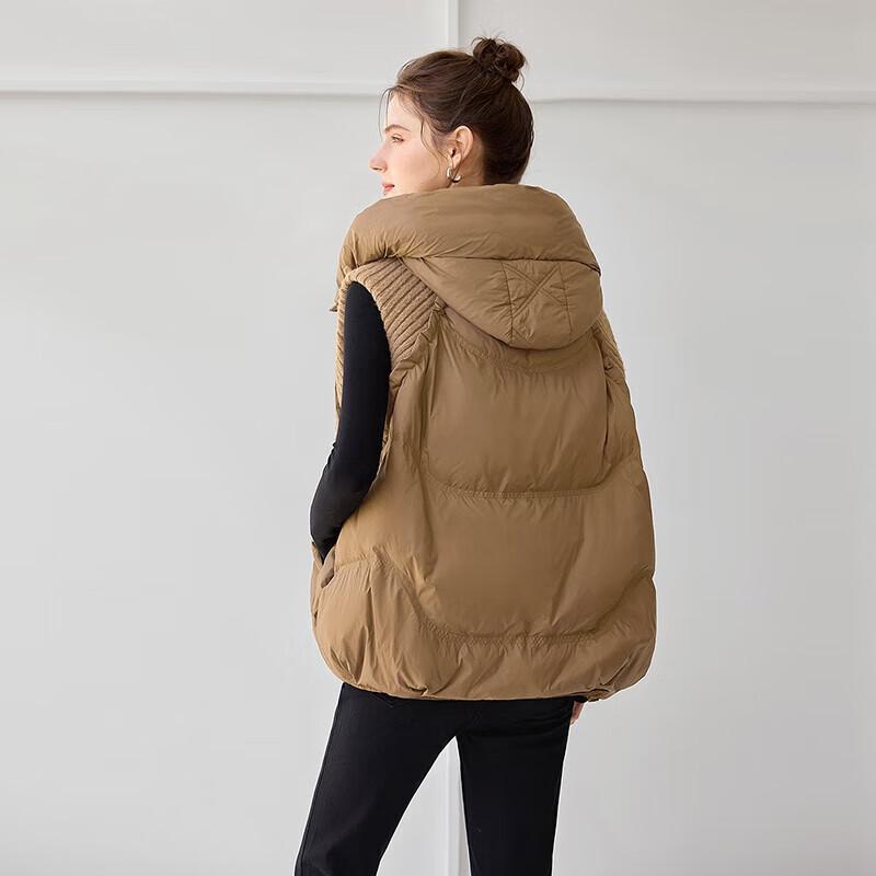 Women's Knit-Stitched 90% Down Vest