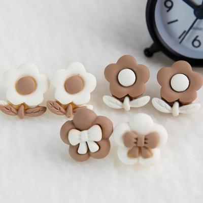 Women's Cute Flower Shape Silver Needle Earrings