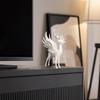 Geweih Hirsch Dekor Weihnachten Elch Statue mit Flügeln, 3D Gedruckte Rentier Figur, Moderne Skulptur für Wohnzimmer Stehender Esstisch, Kamin,