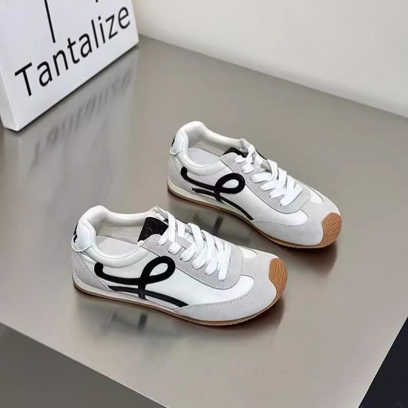 Amerikanische Retro-Lederfarbabstimmung Weichsohlige deutsche Trainingsschuhe Damen 2025 Frühling neu Leichtgewichtige flachsohlige lässige Sport-Forrest Gump