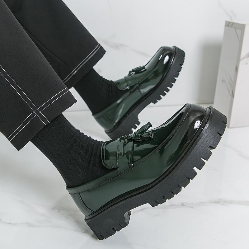 

Круглый носок, толстая подошва, увеличивающая рост, повседневные кожаные туфли с бахромой, мужские, весна-осень, корейская версия, лоферы на низком ходу на одной педали 46 зелёный