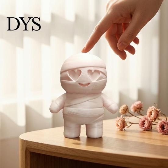 Halloween Mummy Ornament Cute Figurine with Heart Eyes, 3D Printed Tabletop Freestanding Model Ornament, DIY Paintable Cartoon Statue for Holiday