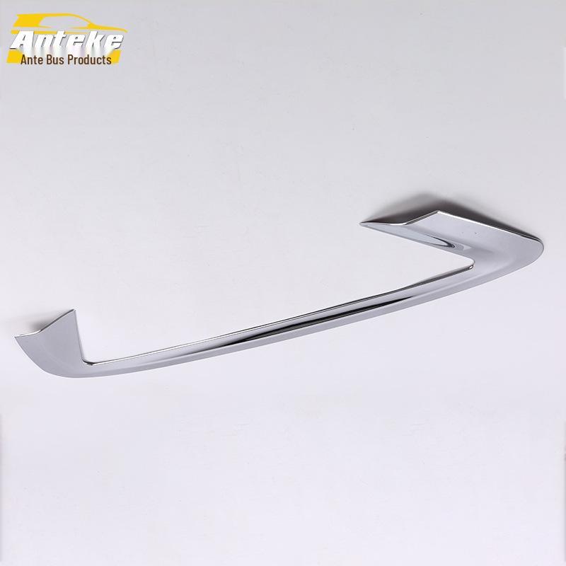 Highlander Rear License Plate Trim: Enhances Tailgate with Bright Patch Accessory for 15 Models