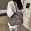 Elegant Large Capacity Leopard Print Tote Bag For Women Trendy Summer Shoulder Bag