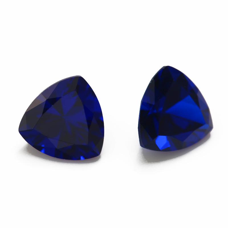Trójkątne akcesoria z niebieskim spinellem (3x3~10x10mm, Odporny na wysoką temperaturę, Odporny na blaknięcie)