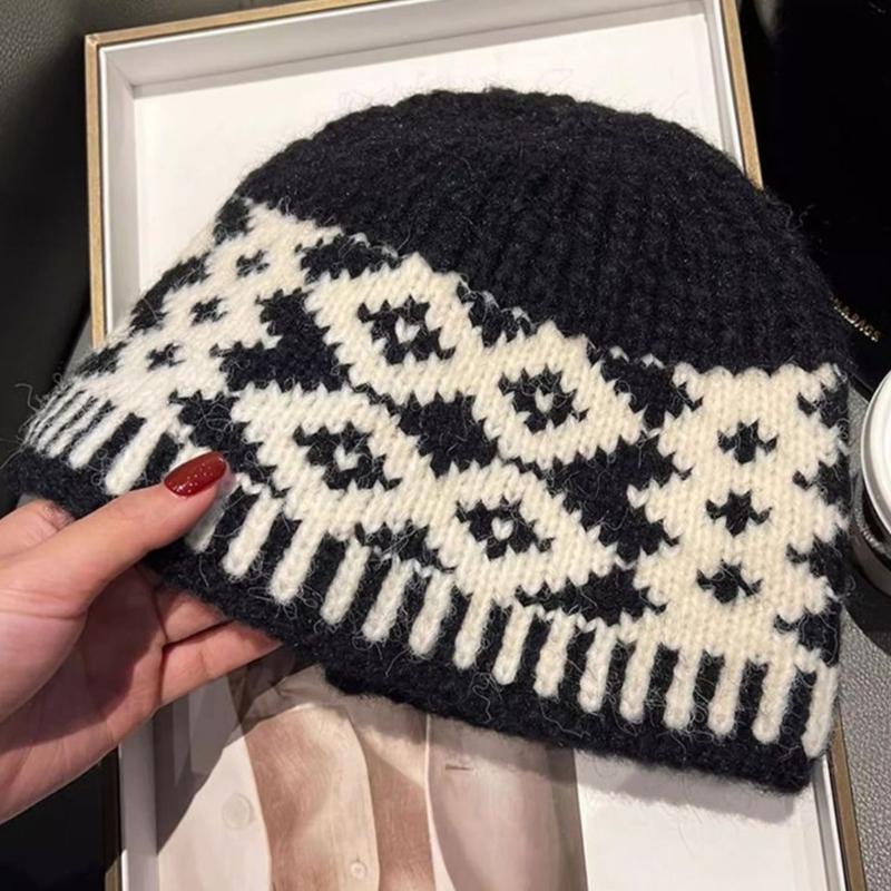 Knitted Pullover Hat for Winter Warmth Soft Wool Rhombic Pattern Hat for Women Men Unisex Fashion Styling Headpiece