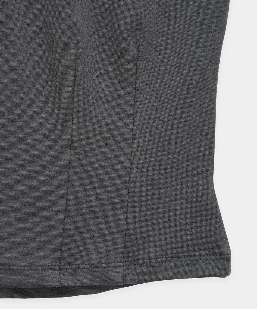 ETRE AU SOMMET Dart Line V-Neck Slim Top (Dark Gray)