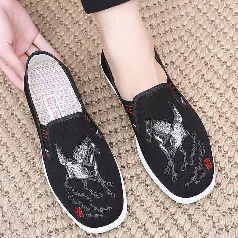 Men's Chinese Style Embroidered Casual Shoes with Non-Slip Soft Sole for Middle-Aged and Elderly