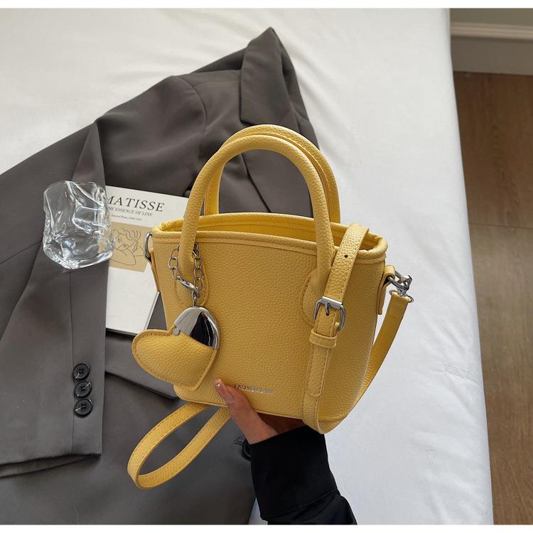 2025 Spring New Bag Women's Premium Shoulder Bag Casual Versatile Shoulder Messenger Bag Premium Handbag