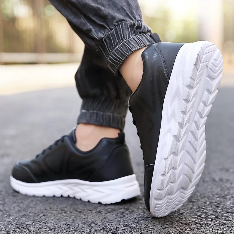 Fashion the Four Seasons Men's Running Shoes Light Weight Soft Non Slip Sneakers Comfortable High Quality Waterproof Sport
