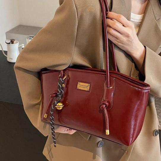 Bolsa de axila retrô francesa feminina moda inverno bolsa de ombro versátil bolsa de grande capacidade para o dia a dia