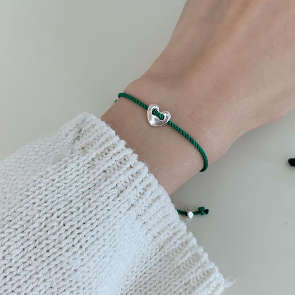 Fashionable Heart Bracelet Adjustable Drawstring Bracelet Alloy Material Suitable for Daily Life and Special Occasion