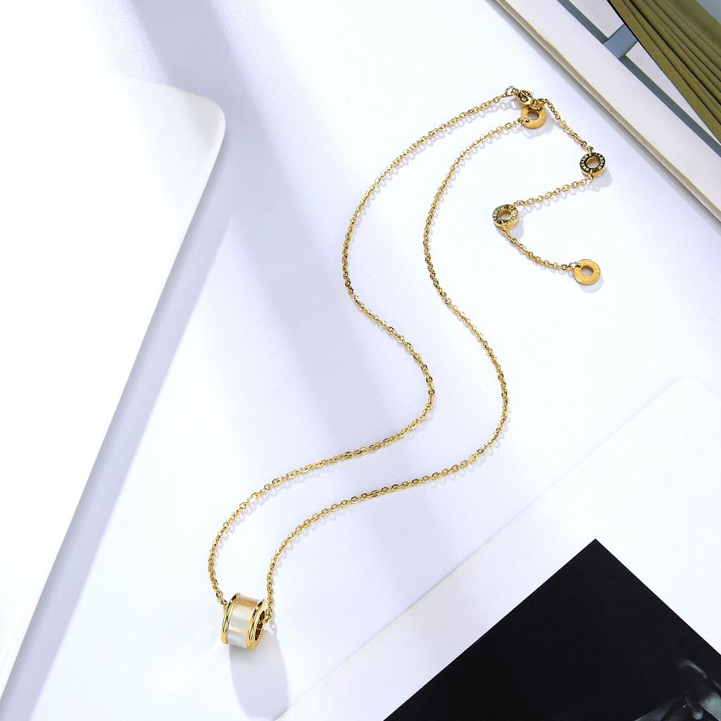 Light Luxury Fritillary Cylinder Rotating Pendant Niche High-end Clavicle Chain Women's Jewelry