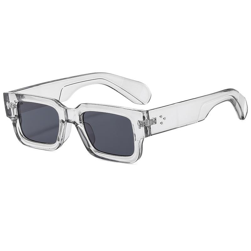 Classical Outdoor Shades Trendy Glasses Vintage Punk Gradient Women Dark Green Sun Glasses Rivet Eyewear for Thick Frame