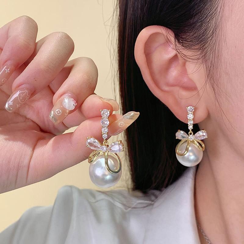 Premium super flash zircon bow New Year's versatile pearl silver needle earrings versatile atmospheric ear jewelry