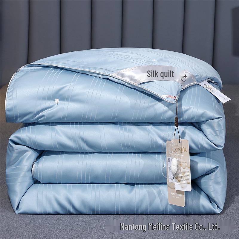 Crystal Home Textiles Silk and Cotton Layered Quilt - 60% Cotton, Mulberry Silk, Ideal for Spring and Autumn.