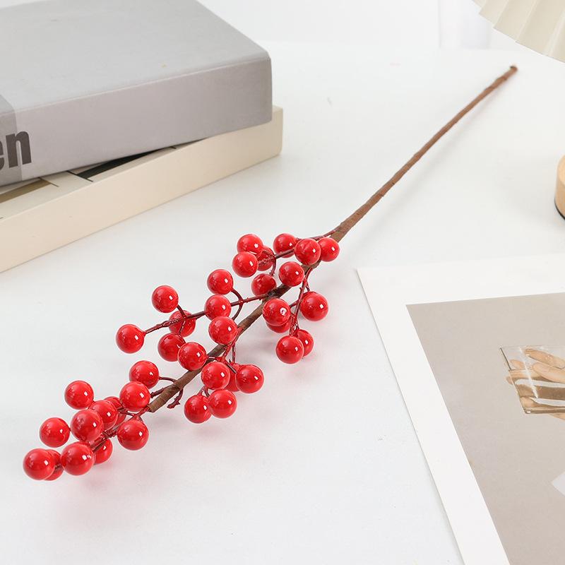 Chi Tuo Winterberry Red Berries for Festive Home Decor and Floral Arrangements