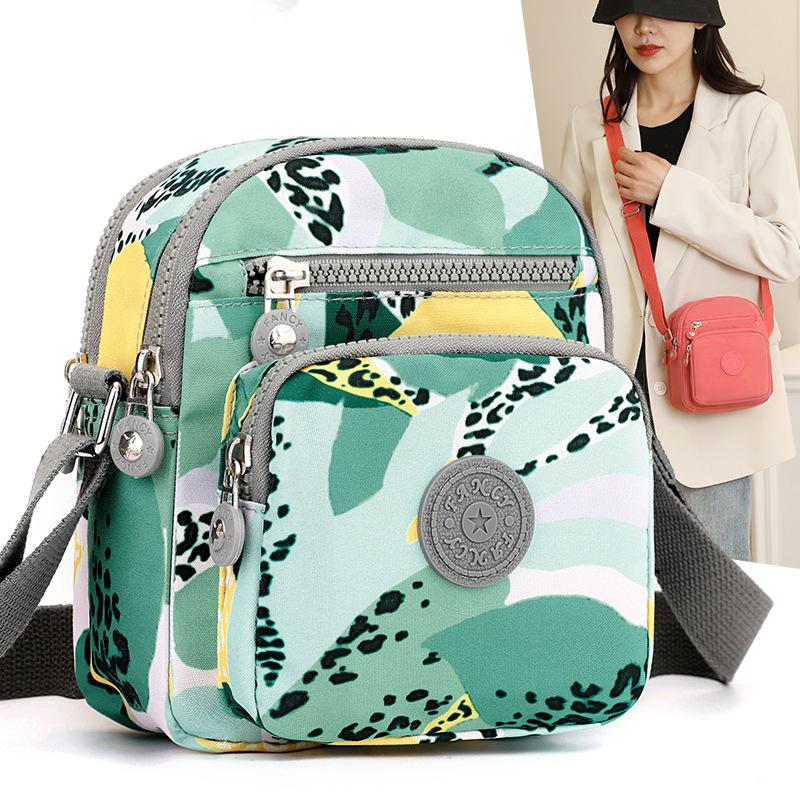 Small Bag Women's New Casual Korean Fashion Shoulder Bag Nylon Crossbody Bag Multi Pocket Small Square Bag