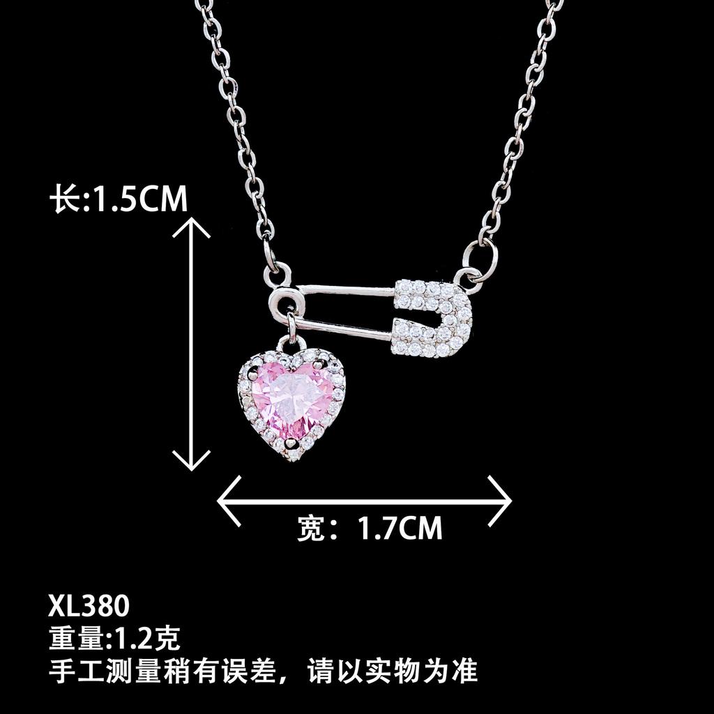 Necklace European and American love pin necklace female personality light luxury titanium steel collarbone chain ins wind advanced sense niche