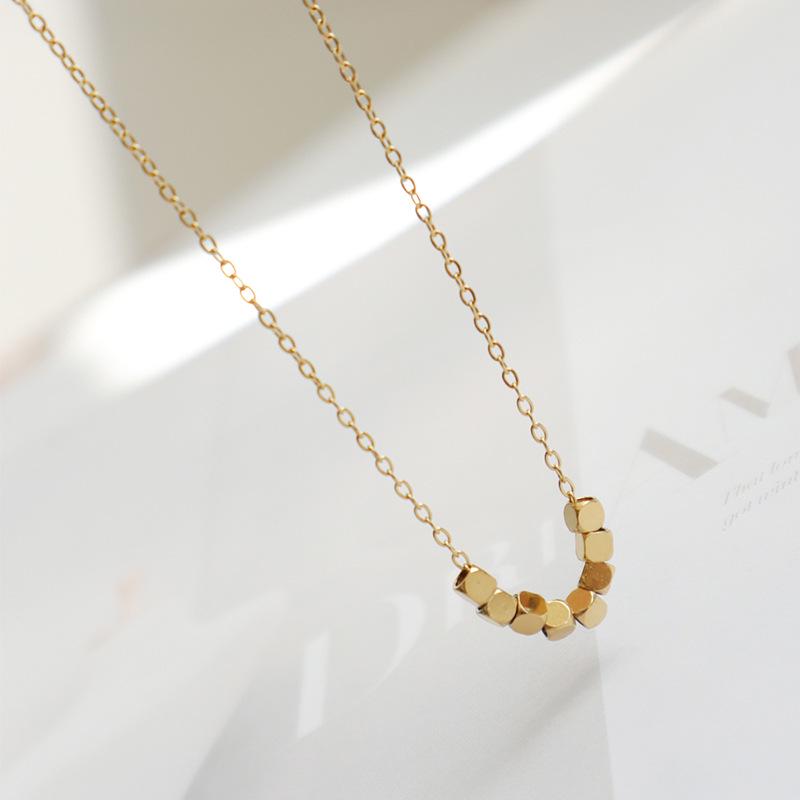 2024 Women’s Titanium Steel Clavicle Necklace: Light Luxury, Unique Elegance, Silver and Sugar Cube Inspired Design