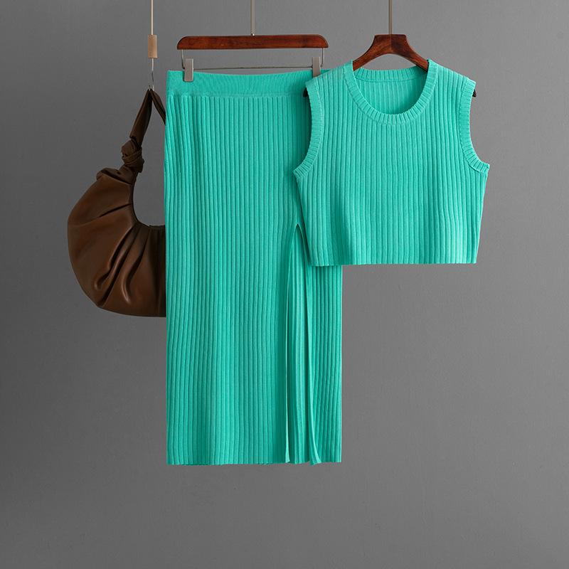 European and American solid color sleeveless vest fashion suit 2025 summer new knitted slit skirt two-piece suit