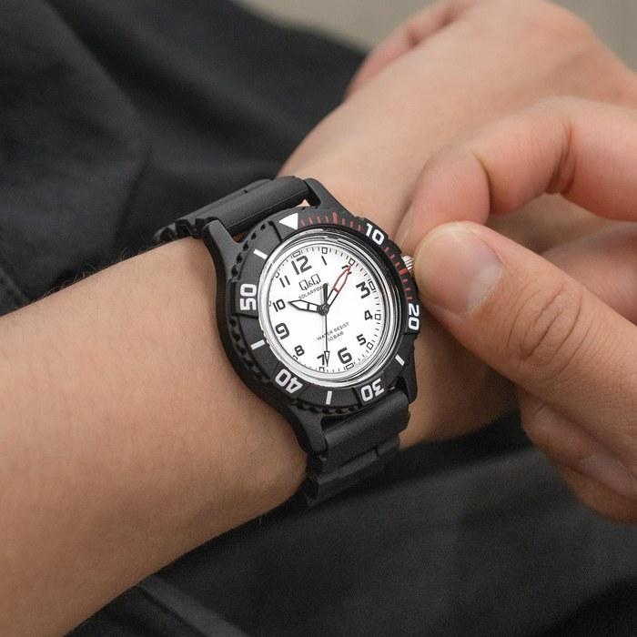 [Citizen Q&Q] Analog Solar Watch 100m Water Resistance Urethane Band E02A-002VK Men's Black Black/White