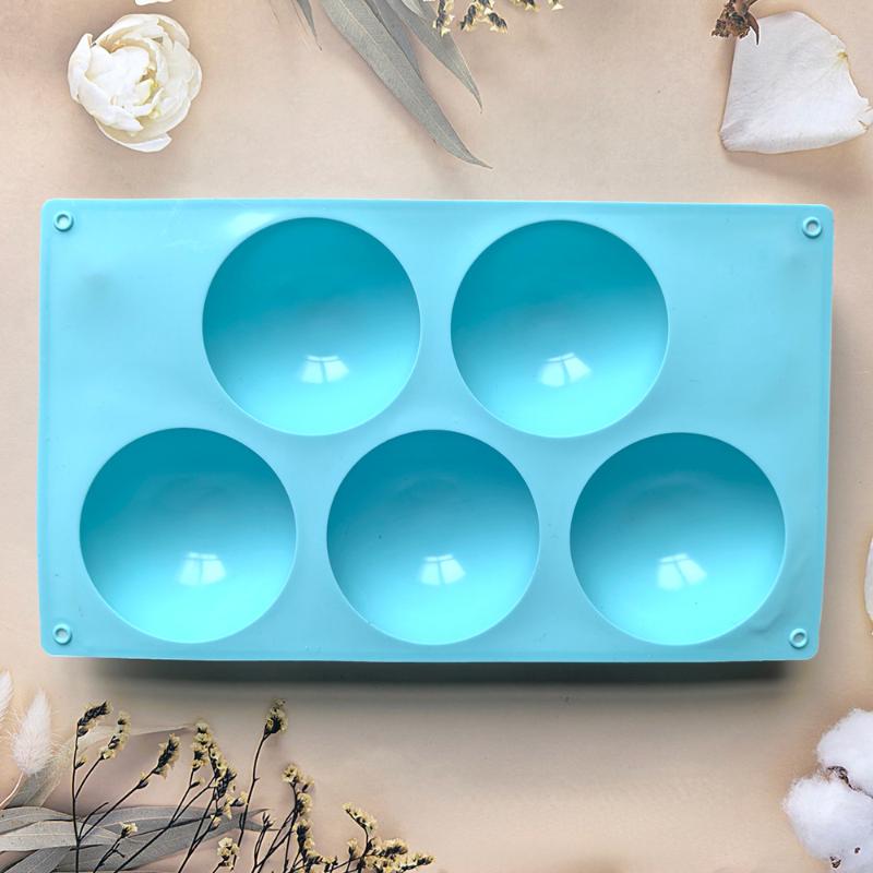 5-Hole Circular Footprint Silicone Baking Tool Non-Toxic Flexible DIY Mold for Cookie Fondant Cake Chocolate Holiday Gift Making
