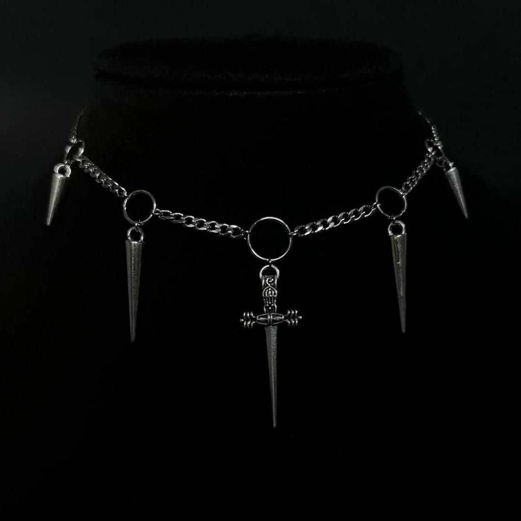 Y2k Gothic Chain Necklace With Alloy Dagger And Spikes For Fashionistas