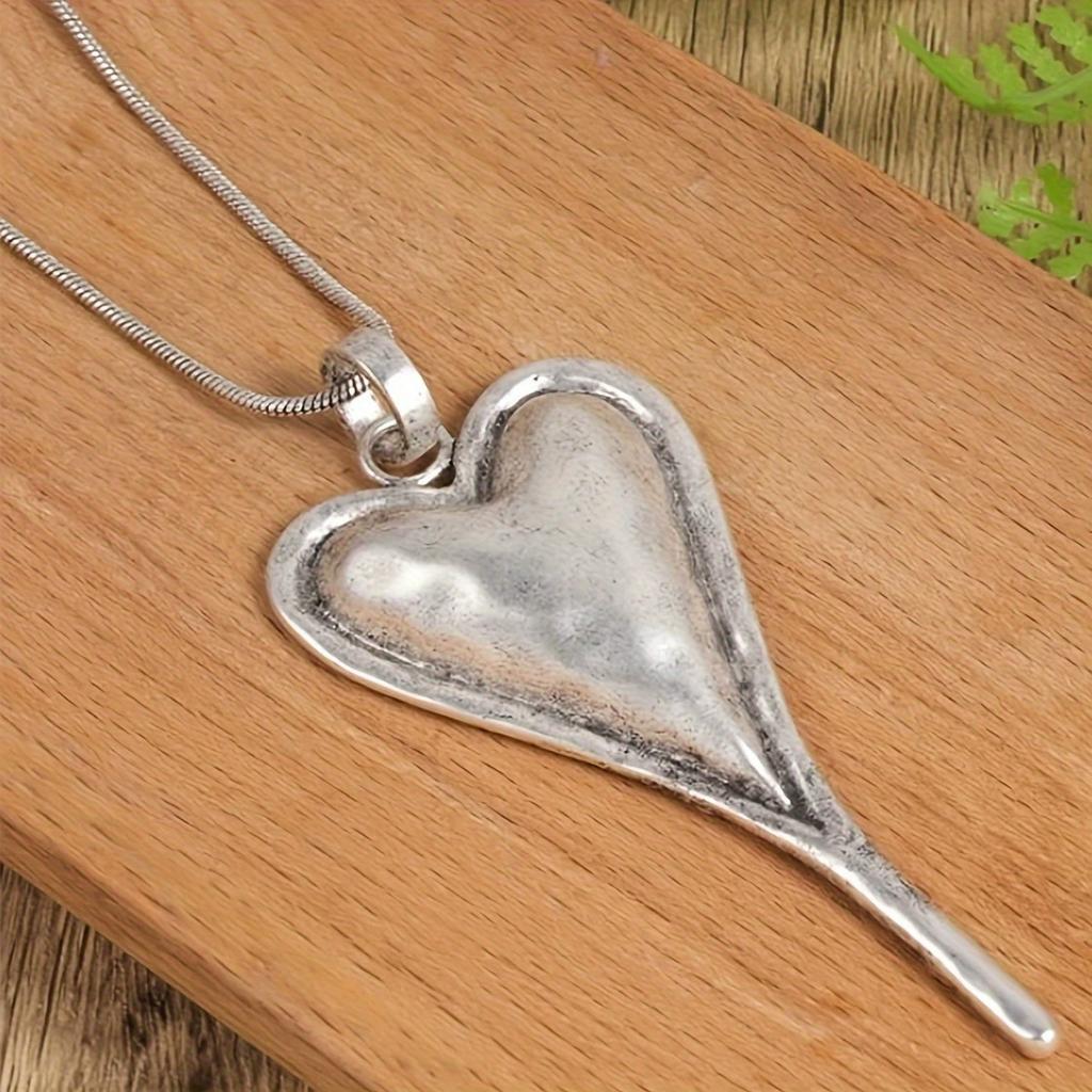 Fashion Valentine's Day Wedding Anniversaries Parties Elegant and Fashionable Jewelry Classic Heart-shaped Pendant Necklace Suitable for Women Retro