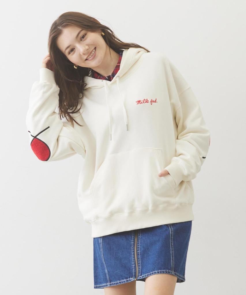 Milkfed Love Heart Elbow Off White Women's Sweatshirt,