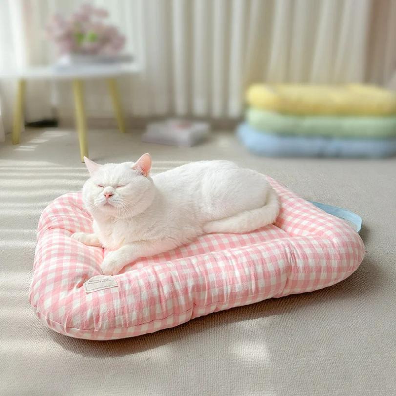 Cute Plaid Dog Cat Cushion Chic Pet Mat Soft Reversible Washable Pad for Bed, Sofa Non-Slip Comfort Mat for Puppy Kitten Small