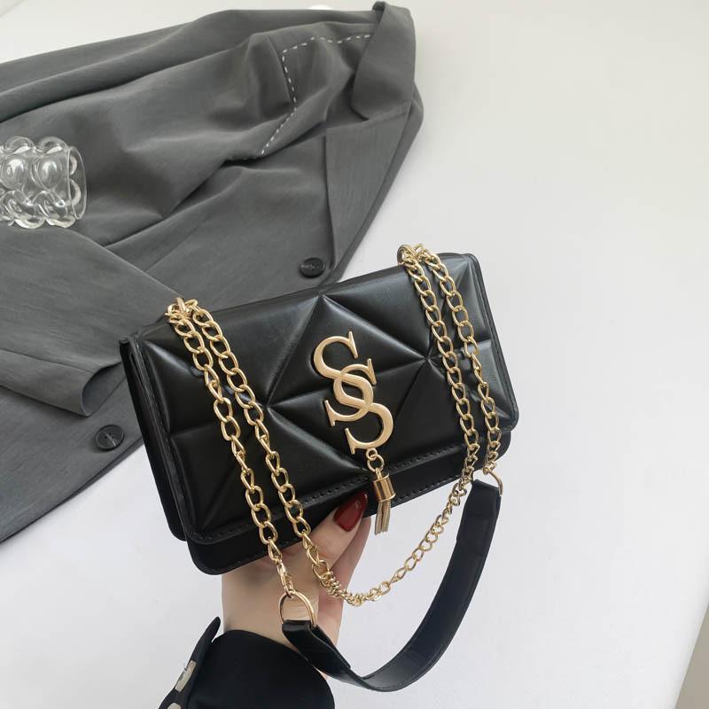 Stylish Black Pu Chain Bag For Women With Elegant Design Perfect For Casual Outfits