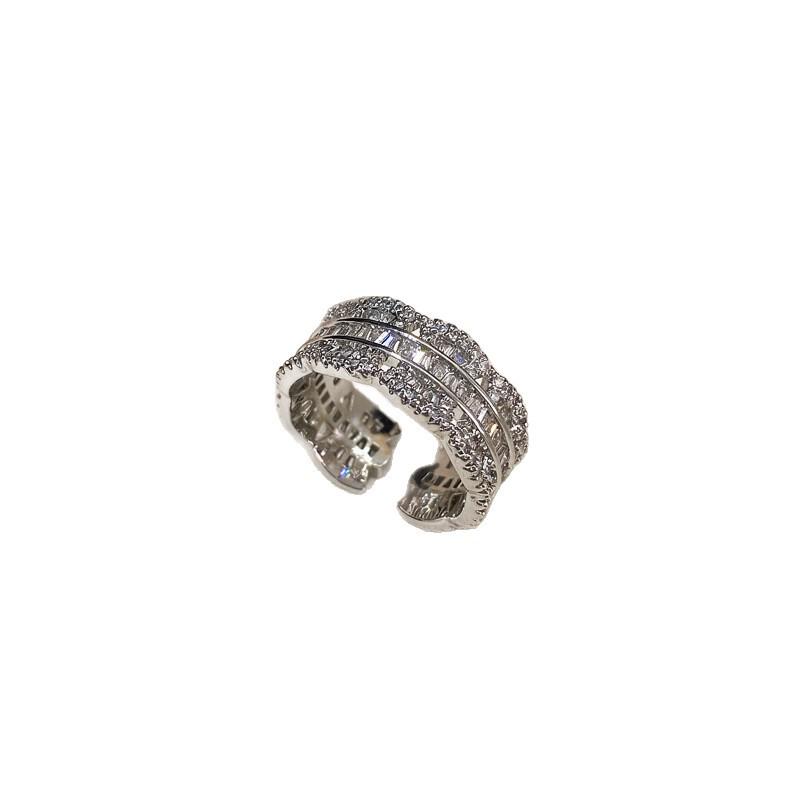 Exquisiter mehrschichtiger Diamantring: Luxuriöser Micro-Pavé Offener Zeigefinger Schmuck