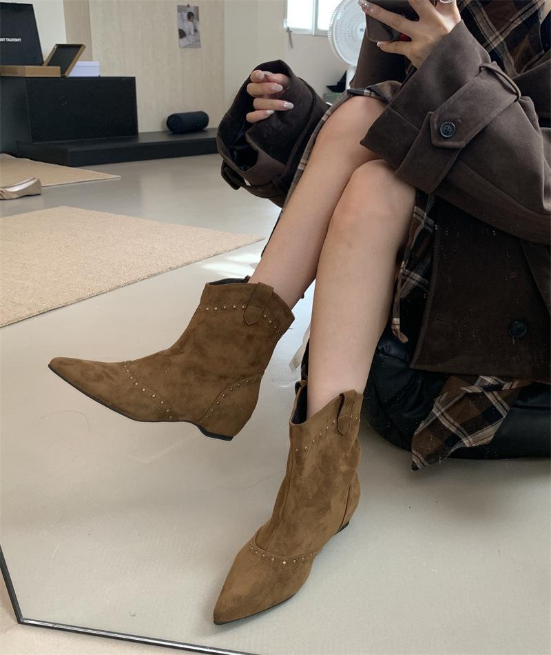 

Брюки на высоком каблуке с острым носком, короткие ботинки, женская обувь 2025, новые весенне-осенние одинарные ботинки, V-образный вырез, кофейные ковбойские сапоги 39 светло-коричневого