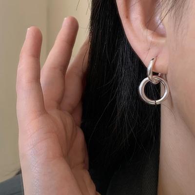 Europäische & Amerikanische Mode S925 Silberplattierte Ohrringe: Schlichter kalter Stil, vielseitiges, schickes Damenaccessoire