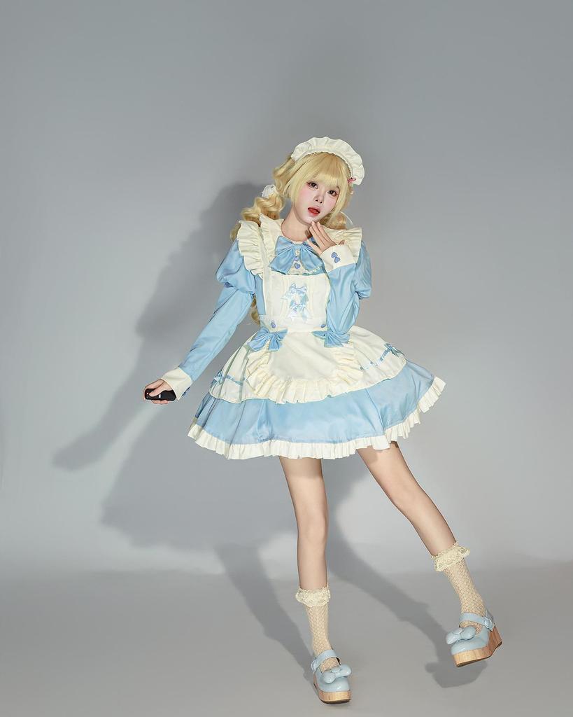 Elegant French Lolita Dress with Flutter Sleeves and Waist-Hugging Apron