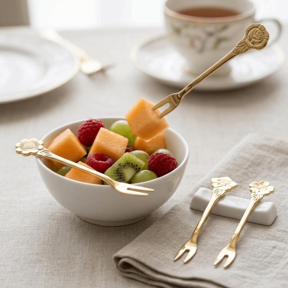 4Pcs Practical Dessert Forks Rustless Steel Cocktail Forks Salad Forks Appetizer Serving