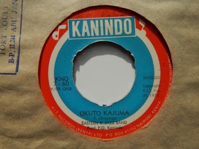 7-Zoll-Schallplatte EASTERN K. JAZZBAND Okuto Kajuma Paul Odongo KNO760 KANINDO 1973 Kenia Weltmusik Gebraucht