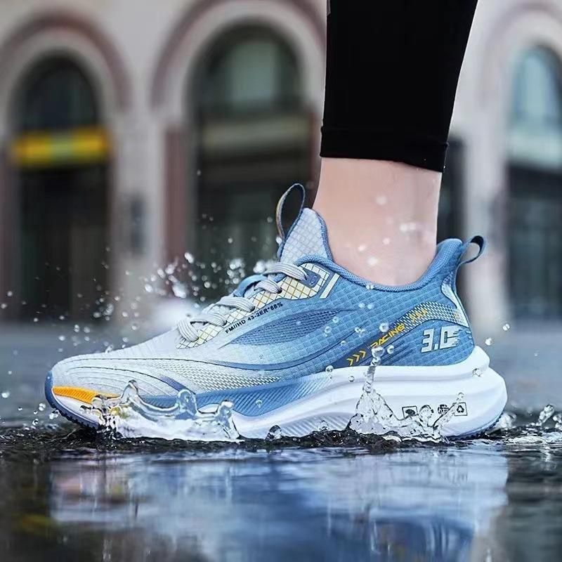 Sommer neue Netz-Laufschuhe, Sportschuhe, atmungsaktive stoßdämpfende weichsohlige Studentenschuhe, leichte Laufschuhe