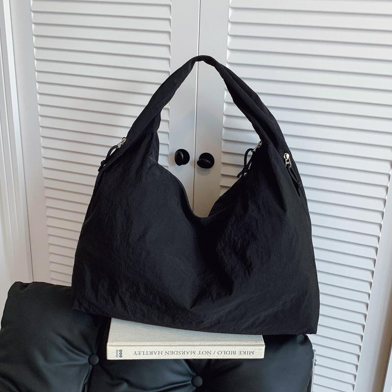 2025 women's bag large capacity lazy wind simple bag casual shoulder new underarm commuter bag fashionable tote bag