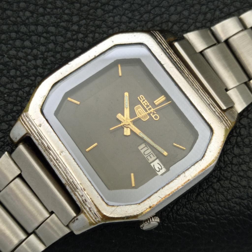 GENUINE VINTAGE SEIKO 5 AUTOMATIC 7019A JAPAN MENS ORIGINAL DIAL WATCH A702423-5