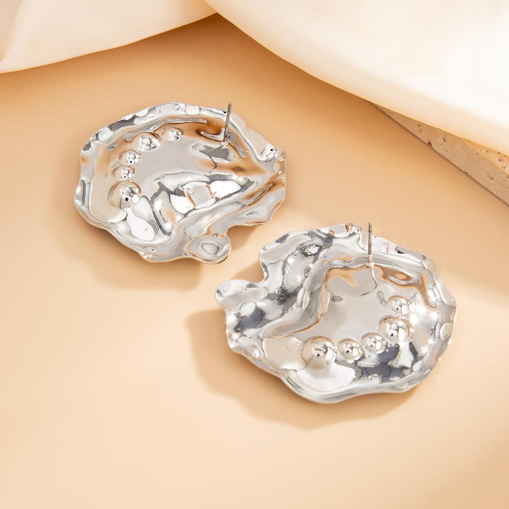 Modische Metalltextur Glänzende Ohrstecker Design Plissierte Unregelmäßige Geometrische Ohrringe