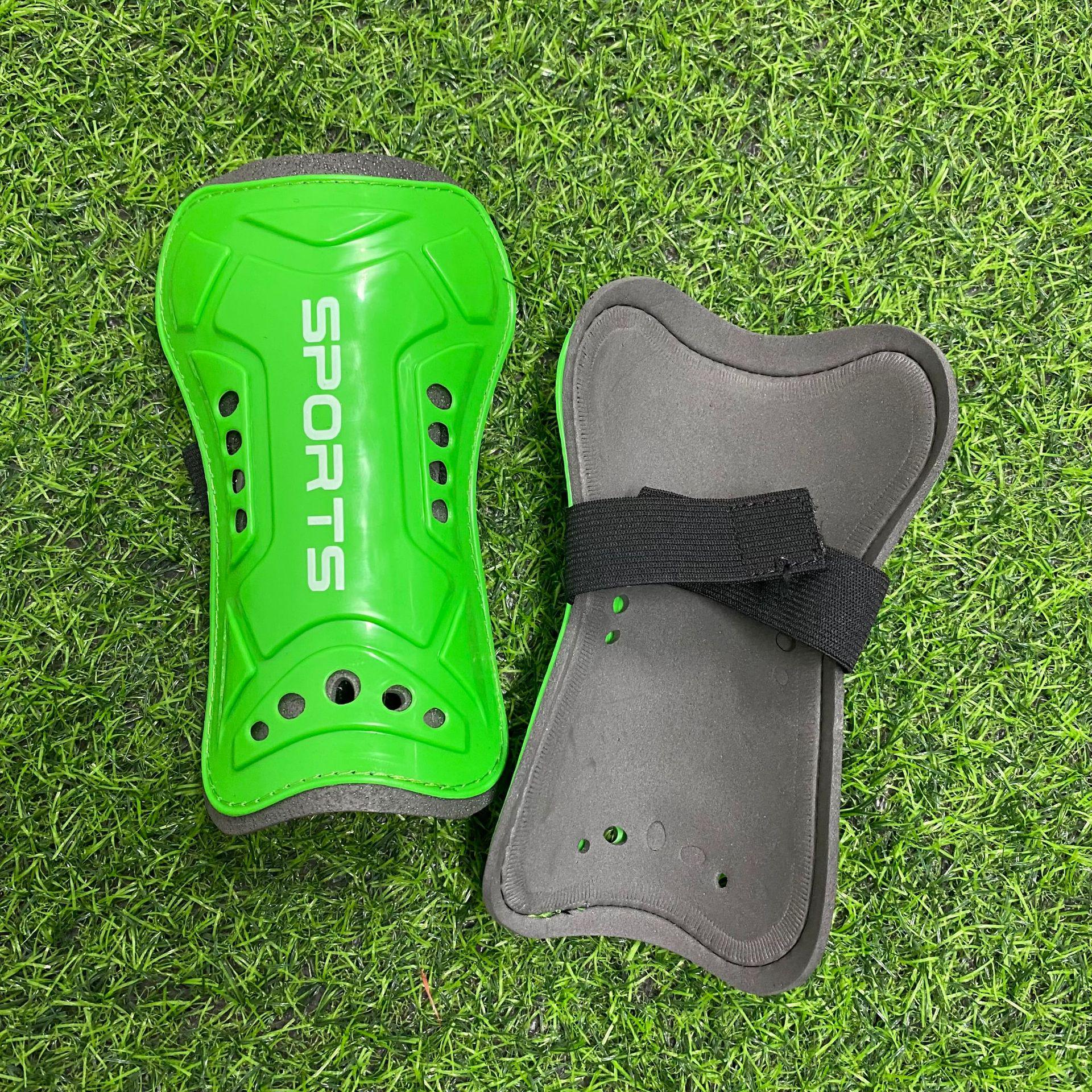 

Professional Cross-Border Breathable Football Shin Guards with Perforated Straps, Wear-Resistant Calf Protection, and Insert Plates.