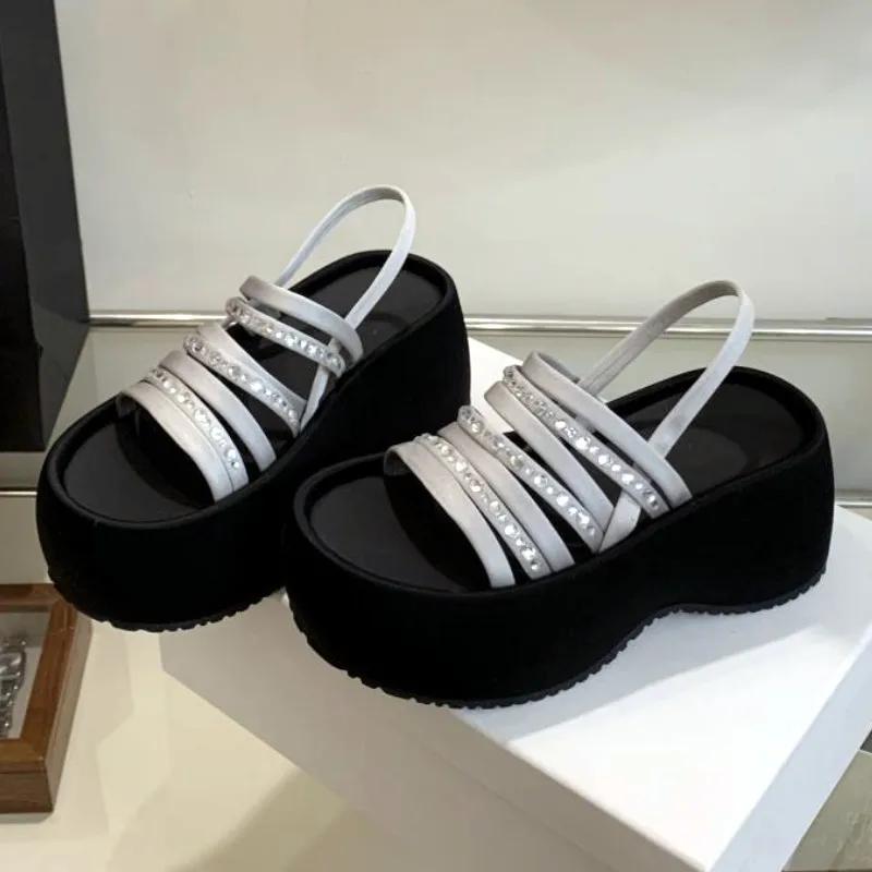 Fashion Open Toe Narrow Band Designer Brand Sandals Women Luxury Rhinestone Round Toe Platform Sandals Comfortable Vacation Beach Shoes