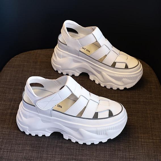 Sandálias de Plataforma Sapatos Femininos Chinelos com Aumento de Altura Interna Verão Feminino para Exterior Novo Sandálias Respiráveis de Couro de Vaca com Bico