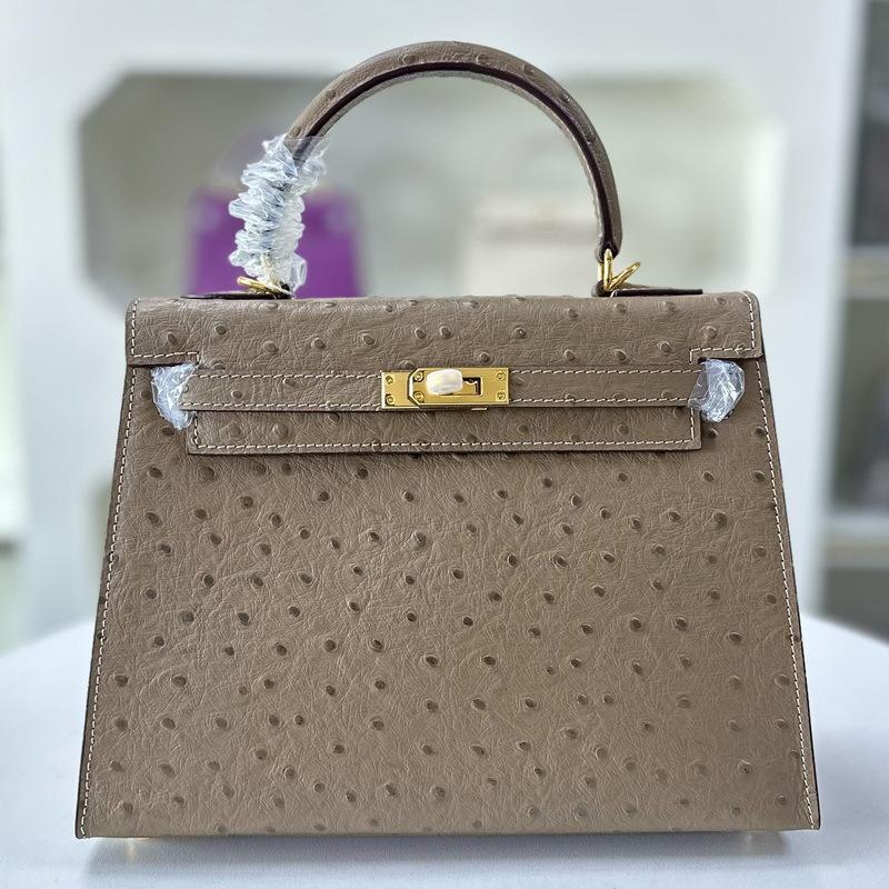 Geantă model struț prima și a doua generație